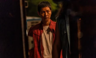 Song Joong Ki: 'Tôi sẽ bị vợ mắng nếu hành động không đúng mực, nhưng tôi yêu cái cách cô ấy khiến tôi tốt hơn mỗi ngày'