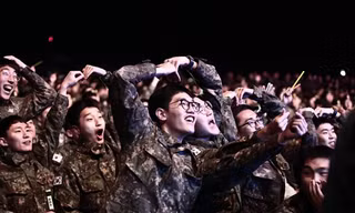 Nghệ sĩ nào 'thống trị trái tim' của những người lính thế hệ MZ Hàn Quốc?