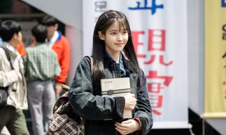 IU: 'Cuộc sống vẫn tiếp diễn, miễn là bạn còn sống'