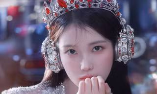 Giữa 'bão tin đồn' chia tay bạn trai Lee Jong Suk, IU khiến fan 'nức lòng' với điều này