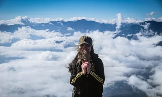 Bay bổng với 'biển mây' trên nóc nhà Y Tý cao gần 3.000m