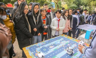 Xem học sinh cấp 2 ứng dụng công nghệ phòng COVID-19