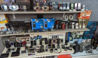 Bộ sưu tập 300 chiếc điện thoại cổ ‘độc nhất vô nhị’ của chàng trai Sài Gòn