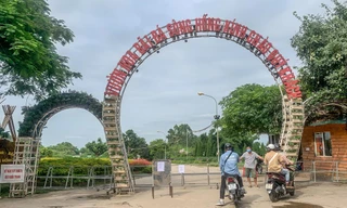 Vi phạm quy định phòng chống dịch, bãi đá sông Hồng đóng cửa