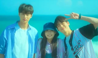 Nên cư xử ra sao khi trong nhóm có một người cứ yêu vào là quên hết bạn bè?