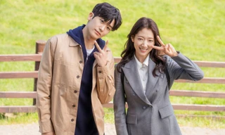 Horoscope 5/5 - 11/5: Bảo Bình trở thành tâm điểm, Ma Kết học cách cân bằng