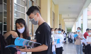 Điểm xét tuyển trường ĐH Kinh tế Luật (ĐHQG TP. HCM) là 20 điểm