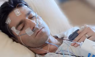 Sinh viên hào hứng với dự án tình nguyện... ngủ qua đêm tại trường ĐH Quốc tế.