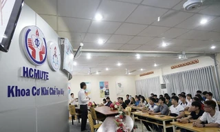 Trường khuyết hiệu trưởng, hàng ngàn sinh viên nhận… giấy chứng nhận thay bằng tốt nghiệp