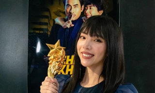Thu Trang nhận giải "Nữ nghệ sĩ Quốc tế xuất sắc nhất" ở "World Star Awards 2021"