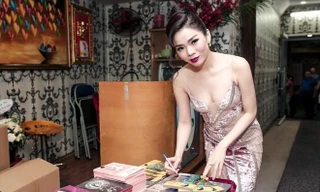 Lệ Quyên vẫn đều đặn ra đĩa nhạc và được khán giả ủng hộ.