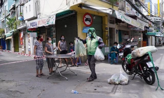 Dịch vụ gọi xe kiến nghị đưa shipper vào nhóm ưu tiên tiêm vắc xin