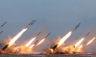 Xem pháo binh Nga khai hoả, huỷ diệt mục tiêu mặt đất