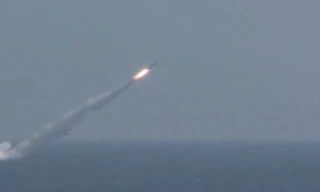 Tàu ngầm Tomsk khai hoả tên lửa, huỷ diệt mục tiêu khoảng cách 150km