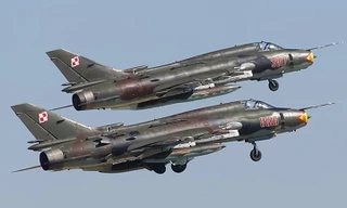 Xem cường kích Su-22 khai hoả, huỷ diệt mục tiêu mặt đất