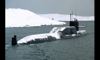 Xem tàu ngầm hạt nhân Nga tác chiến trong điều kiện đóng băng