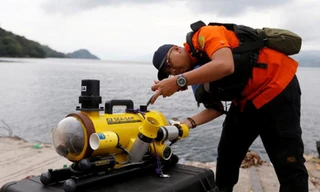 Tiếp cận hiện trường máy bay Boeing-737 Max 8 gặp nạn