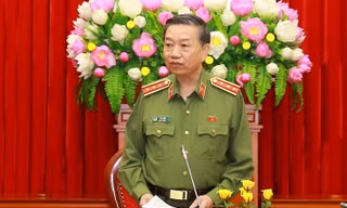 Cấp bách sửa đổi luật để sắp xếp lại bộ máy Công an Nhân dân