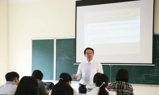 Giáo sư được kéo dài thời gian giảng dạy 10 năm