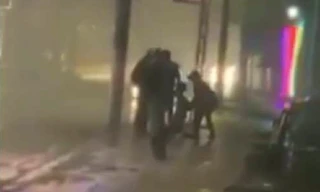 Một clip xuất hiện trên mạng với thông tin "rùng rợn" về việc bố cắt cổ 2 con gây hoang mang dư luận - Ảnh: cắt từ clip