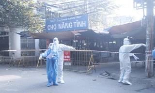 Ổ dịch mới của thành phố Nam Định xuất hiện tại khu vực chợ Năng Tình - Ảnh: Hoàng Long