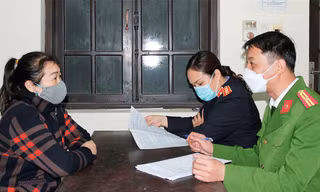 Trần Thị Lan khai nhận hành vi phạm tội - Ảnh: Hoàng Long