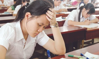 Thí sinh làm bài thi vào Đại học Tôn Đức Thắng mùa tuyển sinh 2010	Ảnh: Quang Phương