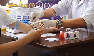 Nhiều người điều trị phơi nhiễm HIV vì bị kẻ lạ mặt đâm