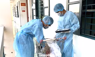Từ trong khu cách ly: 'Tận trong đáy lòng thực sự rất xúc động và tôi đã khóc!'