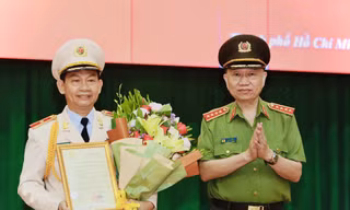 Thăng cấp bậc hàm thiếu tướng cho Phó Giám đốc Công an TPHCM