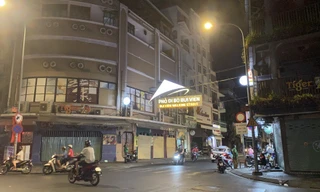 Hàng quán ở TPHCM đồng loạt đóng cửa để chống dịch bệnh Covid-19