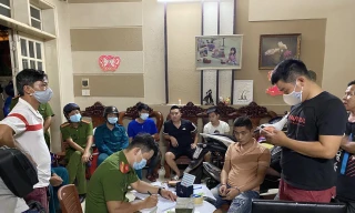 Khám xét hơn 30 địa điểm ở nhiều tỉnh thành liên quan đường dây cờ mạng qua mạng