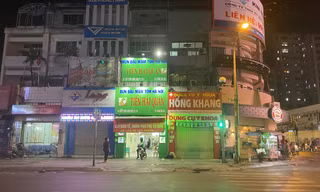 Những cơ sở nào ở TPHCM vẫn được kinh doanh sau 'lệnh' đóng cửa?