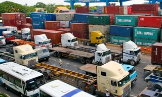 Nhiều tỉnh đang buông lỏng quản lý kinh doanh vận tải, đặc biệt là xe container