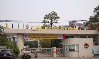 Học sinh ngã từ tầng 4: Phụ huynh yêu cầu trường lắp lưới an toàn