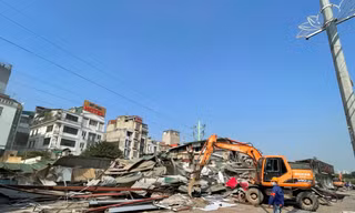 Hoàn thành cưỡng chế 15 công trình trái phép mở đường nối Phạm Hùng - Lê Đức Thọ