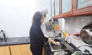 Chung cư cũ được xây mới, người dân hết cảnh phải xếp hàng đi vệ sinh