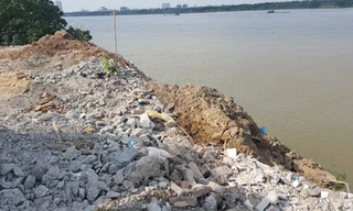 Đề xuất xây tường rào ở 'điểm nóng' đổ phế thải đê Bạch Đằng