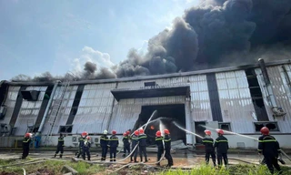 Vĩnh Phúc: Cháy lớn thiêu rụi nhà xưởng 10.000m2, thiệt hại hơn 200 tỷ đồng