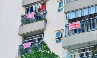 Hàng chục nghìn cư dân KĐT Thanh Hà khốn khổ vì nước bốc mùi chất tẩy rửa