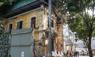 Một biệt thự Pháp cổ ở quận Hoàn Kiếm đang được phục dựng