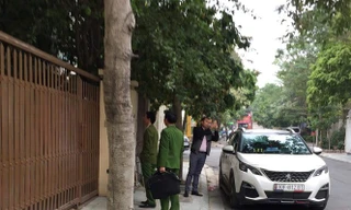 Cơ quan công an khám nhà ông Nguyễn Văn Tứ