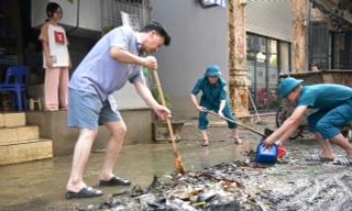 Nước sông Hồng qua Hà Nội xuống dưới mức báo động I