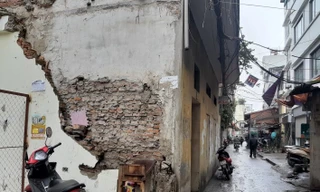 Ngõ chùa Liên Phái