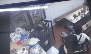 Vụ tố 'đuổi khỏi quán phở vì ngồi xe lăn': TikToker không làm việc với cơ quan chức năng