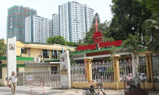 Nhà máy Rạng Đông, cơ sở xin chuyển đổi thành nhà cao tầng nhưng chưa được chấp thuận.