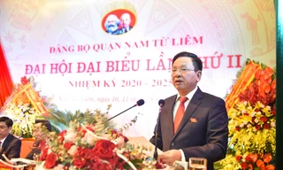 Ông Trần Đức Hoạt - Chủ tịch UBND quận Nam Từ Liêm được tín nhiệm bầu giữ chức Bí thư Quận ủy, nhiệm kỳ 2020 - 2025. 