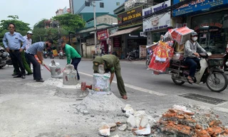 Hà Nội: Phá dỡ loạt trụ bê tông án ngữ trước chung cư