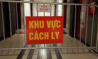 Cách ly tầng 10 tòa nhà Lancaster Núi Trúc phòng dịch Covid-19