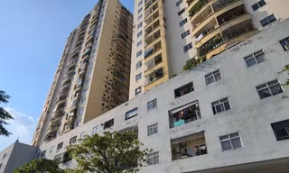 Hoãn xuất cảnh với lãnh đạo doanh nghiệp có dự án 'quên' sổ hồng